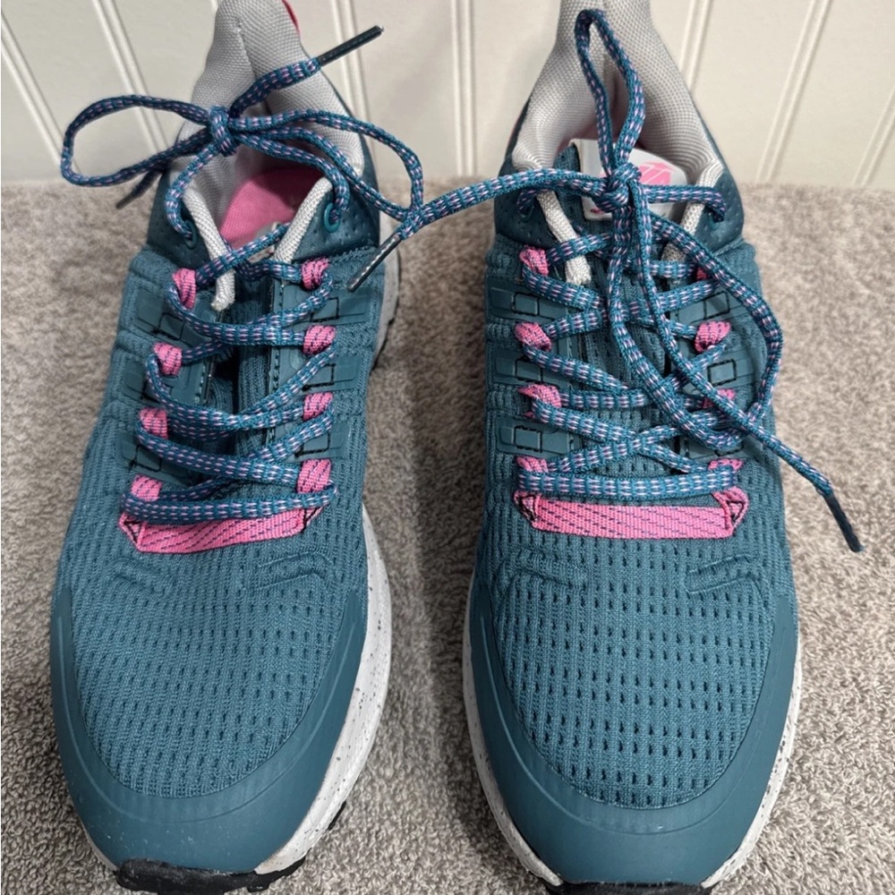 Avia Women's Teal Athletic Sneakers with Pink Accents
